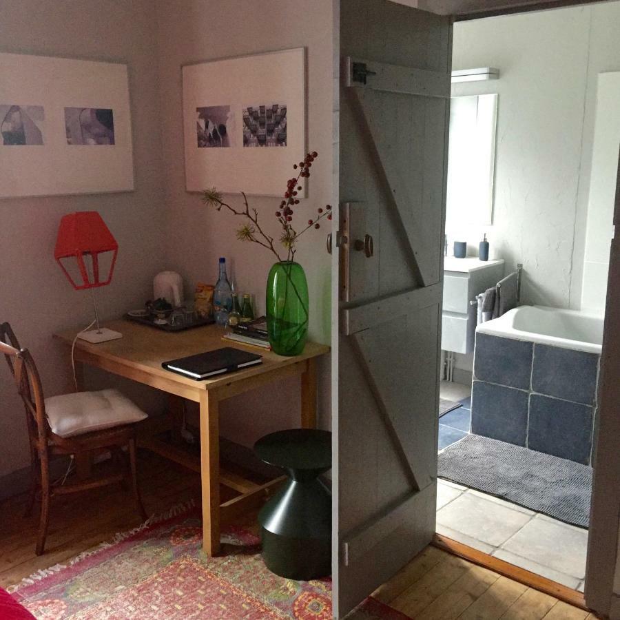 La Colline Des Renards Chambres Locmaria-Berrien Exterior foto